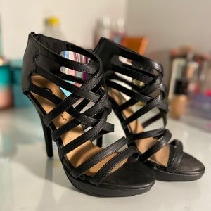 Black Strap Heels🖤